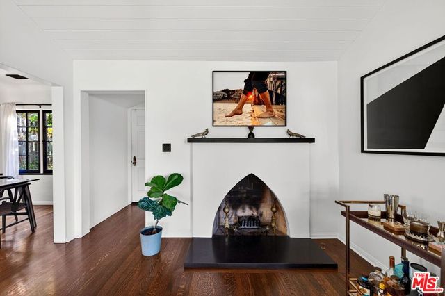 2368 Lake View Avenue, Los Angeles, CA 90039