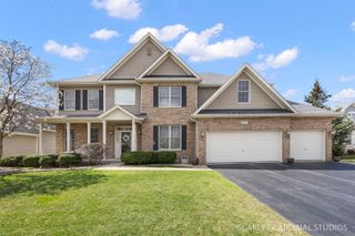 832 Deering Court, West Chicago, IL 60185