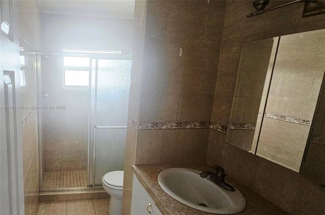 141 NE 10th Ave 22C, Hallandale Beach, FL 33009