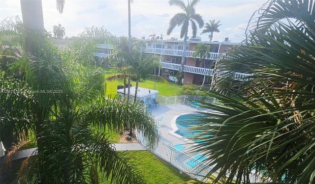 141 NE 10th Ave 22C, Hallandale Beach, FL 33009