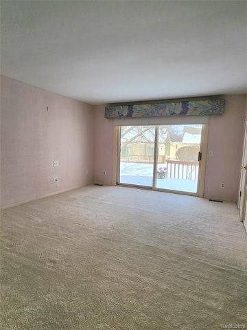 5129 Woodlands Lane, Bloomfield Hills, MI 48302