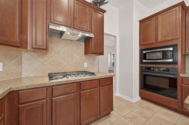 1608 Spring Glen Lane, Pearland, TX 77581