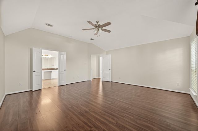 1608 Spring Glen Lane, Pearland, TX 77581