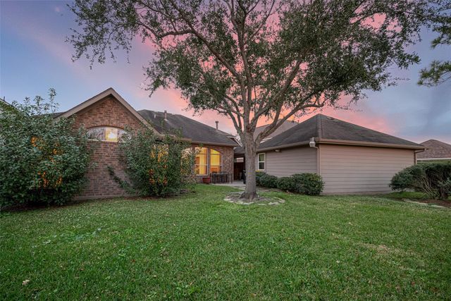 1608 Spring Glen Lane, Pearland, TX 77581