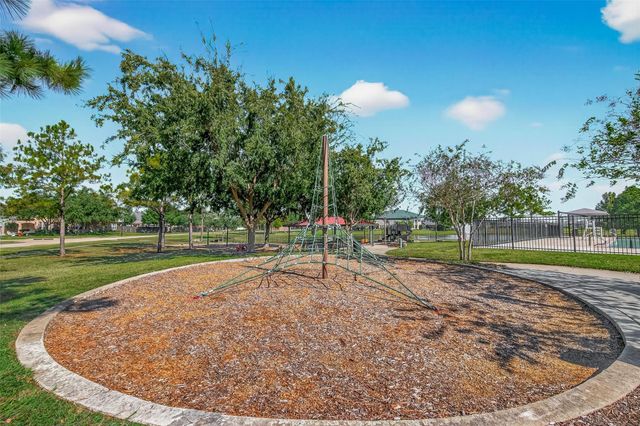 1608 Spring Glen Lane, Pearland, TX 77581