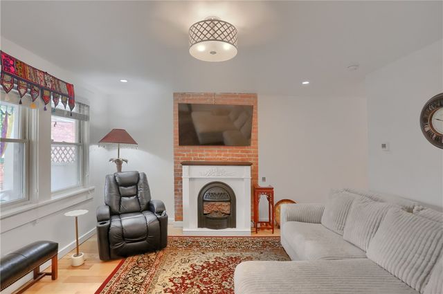 4023 Woolslayer Way, Bloomfield, PA 15224