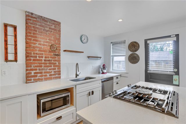4023 Woolslayer Way, Bloomfield, PA 15224