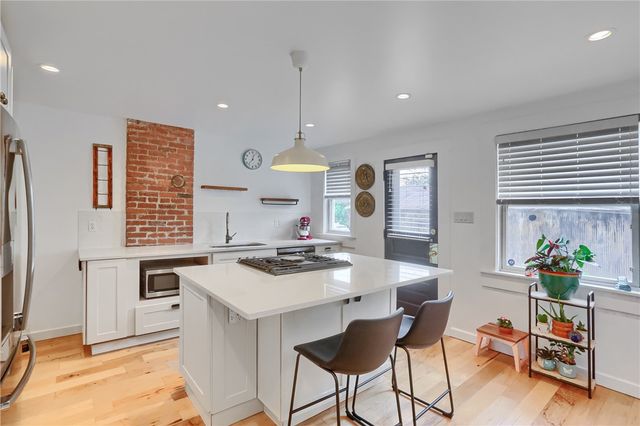 4023 Woolslayer Way, Bloomfield, PA 15224