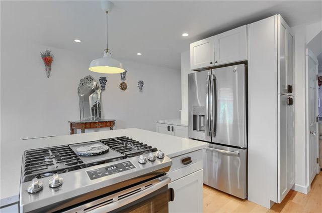 4023 Woolslayer Way, Bloomfield, PA 15224