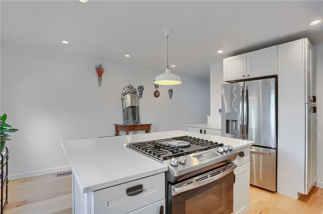 4023 Woolslayer Way, Bloomfield, PA 15224