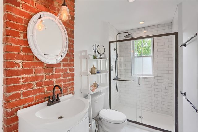 4023 Woolslayer Way, Bloomfield, PA 15224