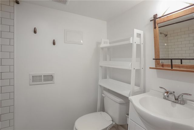 4023 Woolslayer Way, Bloomfield, PA 15224