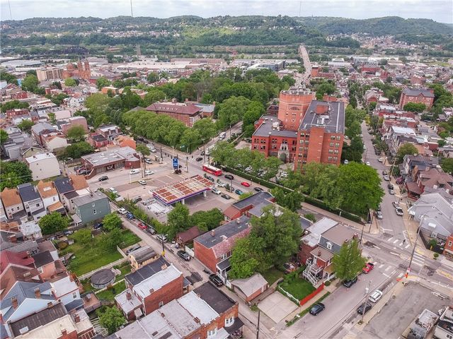 4023 Woolslayer Way, Bloomfield, PA 15224