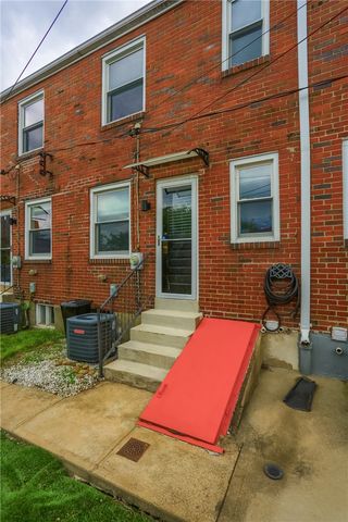 4023 Woolslayer Way, Bloomfield, PA 15224