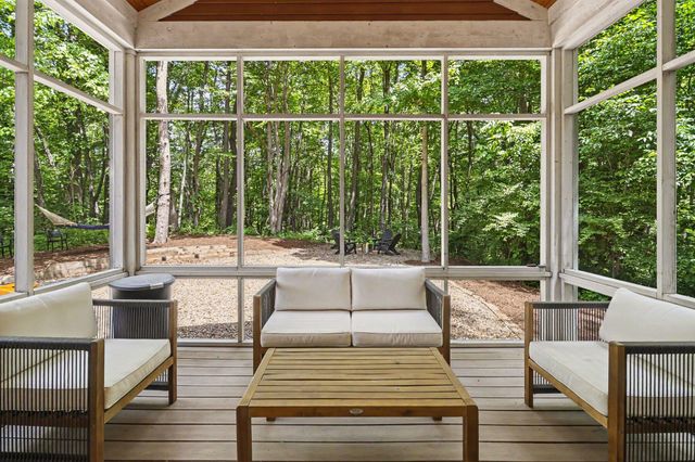 3411 Lake Chapin Drive, Oronoko Twp, MI 49103