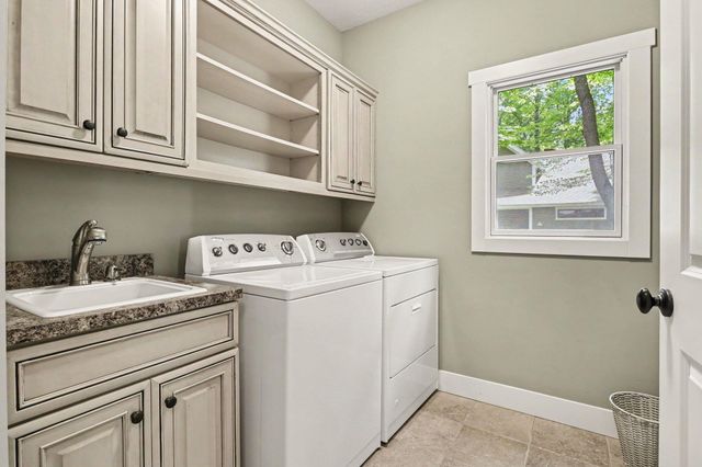 3411 Lake Chapin Drive, Oronoko Twp, MI 49103