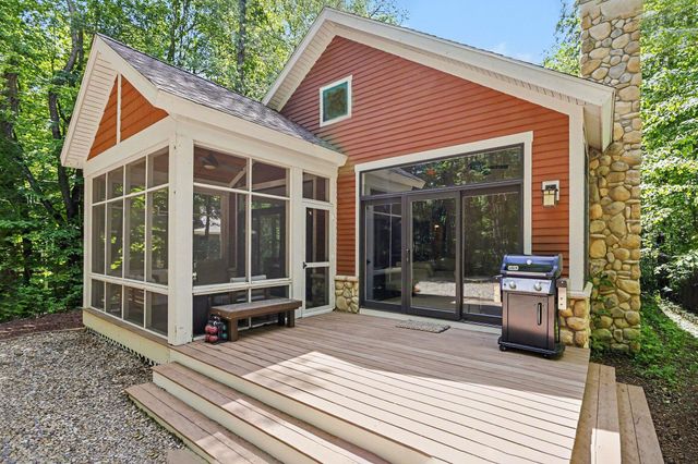 3411 Lake Chapin Drive, Oronoko Twp, MI 49103