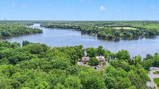3411 Lake Chapin Drive, Oronoko Twp, MI 49103
