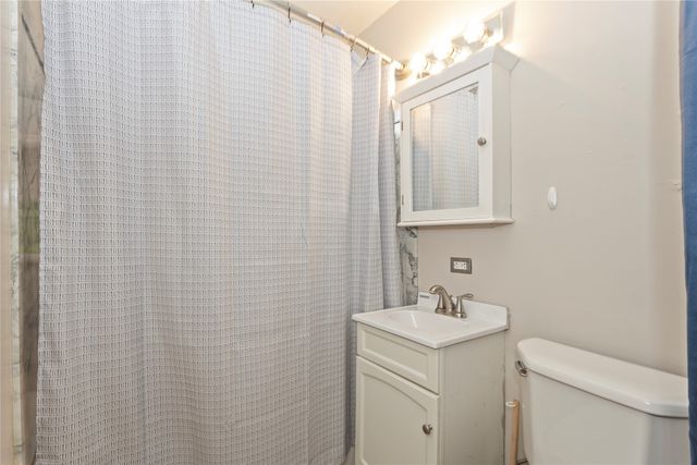 7610 SW 9th Place, Des Moines, IA 50315