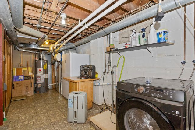 7610 SW 9th Place, Des Moines, IA 50315