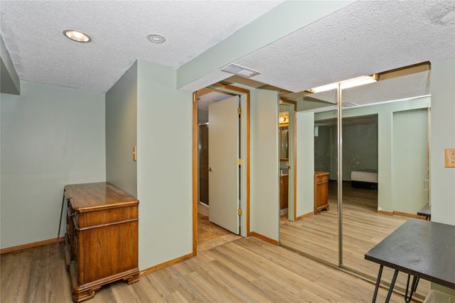 7610 SW 9th Place, Des Moines, IA 50315