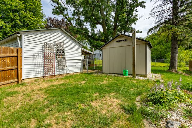 7610 SW 9th Place, Des Moines, IA 50315