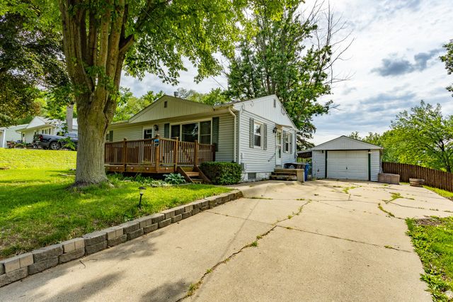 7610 SW 9th Place, Des Moines, IA 50315