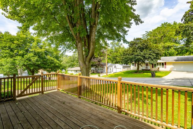 7610 SW 9th Place, Des Moines, IA 50315