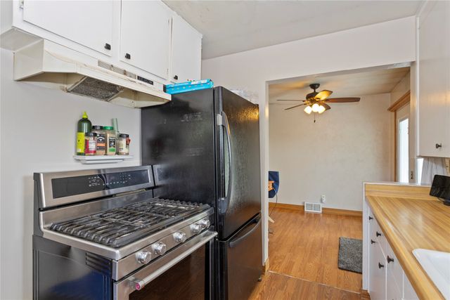 7610 SW 9th Place, Des Moines, IA 50315
