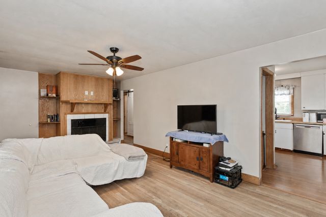 7610 SW 9th Place, Des Moines, IA 50315