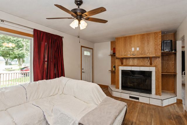 7610 SW 9th Place, Des Moines, IA 50315