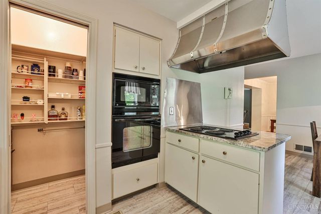 6829 Springcrest Circle, Madeira, OH 45243