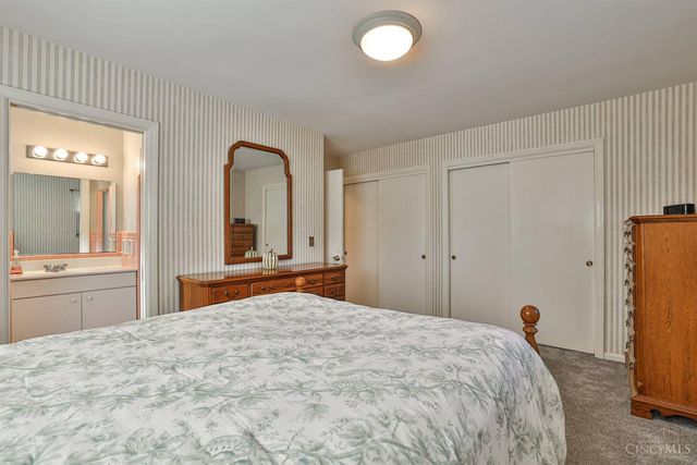 6829 Springcrest Circle, Madeira, OH 45243