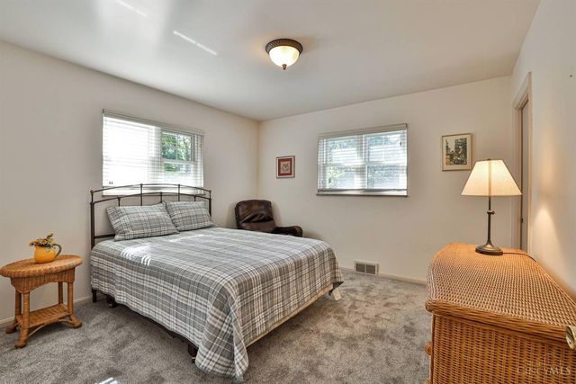 6829 Springcrest Circle, Madeira, OH 45243