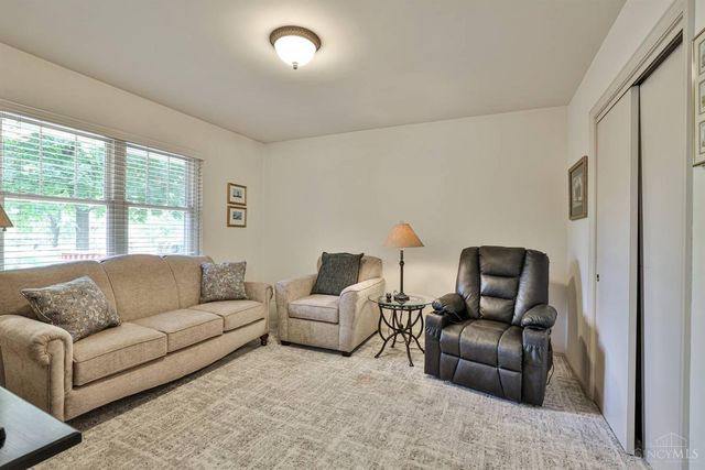 6829 Springcrest Circle, Madeira, OH 45243