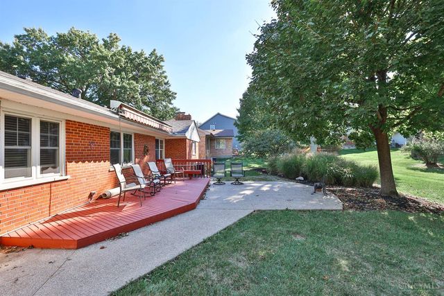 6829 Springcrest Circle, Madeira, OH 45243