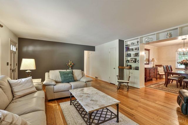 6829 Springcrest Circle, Madeira, OH 45243