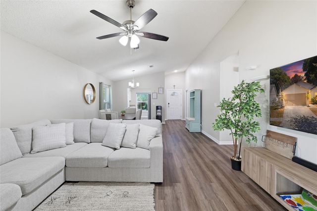 2116 INTERVISTA LN, Valrico, FL 33594