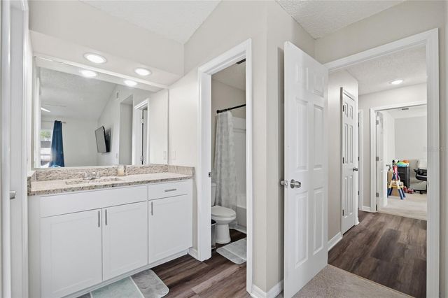 2116 INTERVISTA LN, Valrico, FL 33594
