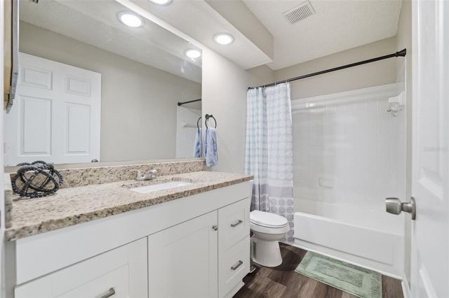 2116 INTERVISTA LN, Valrico, FL 33594