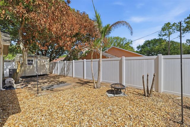 2116 INTERVISTA LN, Valrico, FL 33594