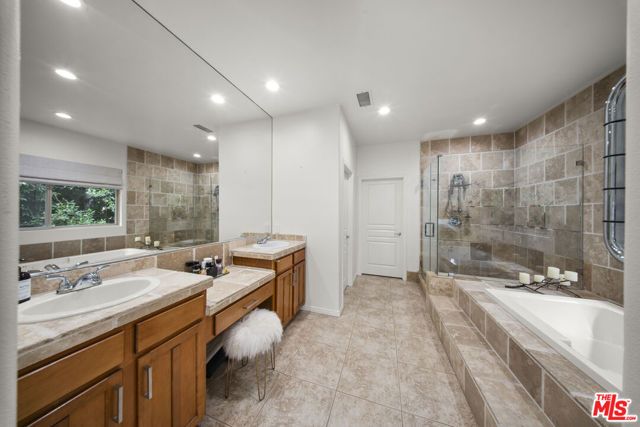 18330 Hanan Court, Tarzana (los Angeles), CA 91356
