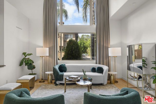 18330 Hanan Court, Tarzana (los Angeles), CA 91356