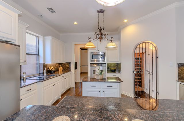 5096 Oakhurst Lane, Frisco, TX 75034
