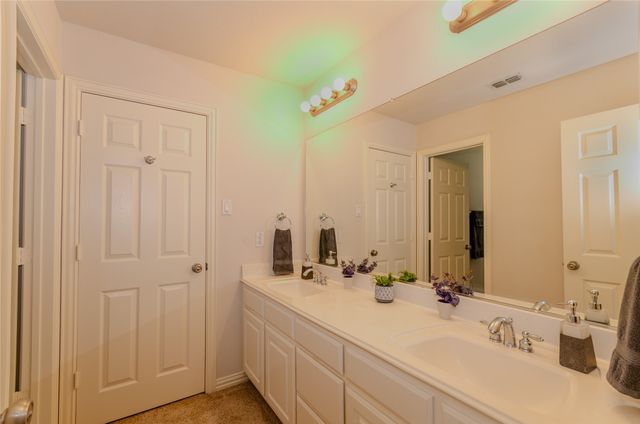 5096 Oakhurst Lane, Frisco, TX 75034