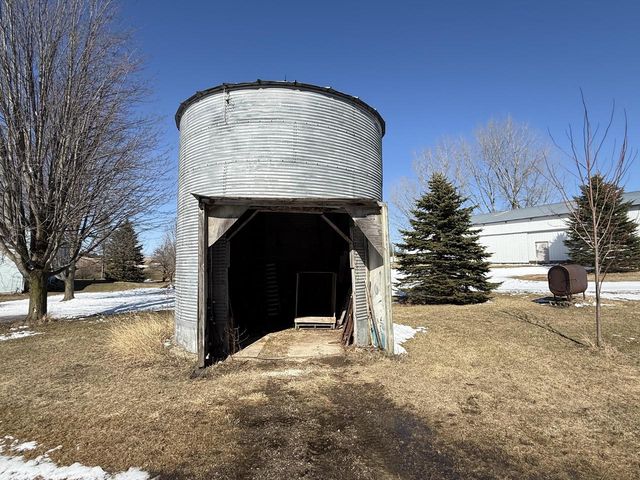 2109 E Tapawingo ROAD, Mishicot, WI 54228