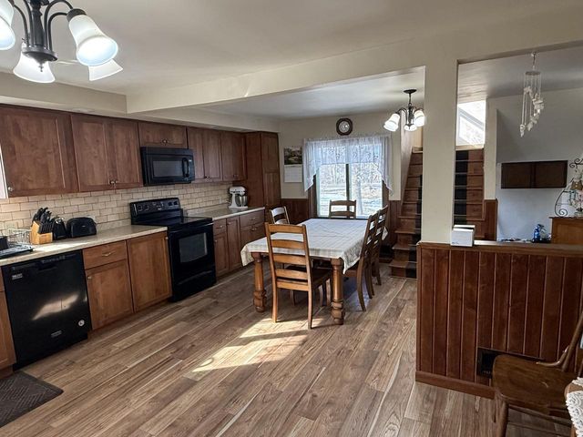 2109 E Tapawingo ROAD, Mishicot, WI 54228