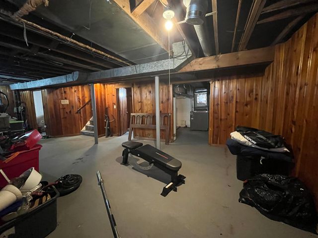 19977 Elkhart Street, Harper Woods City, MI 48225