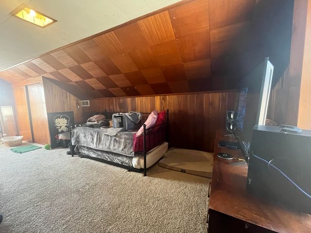 19977 Elkhart Street, Harper Woods City, MI 48225