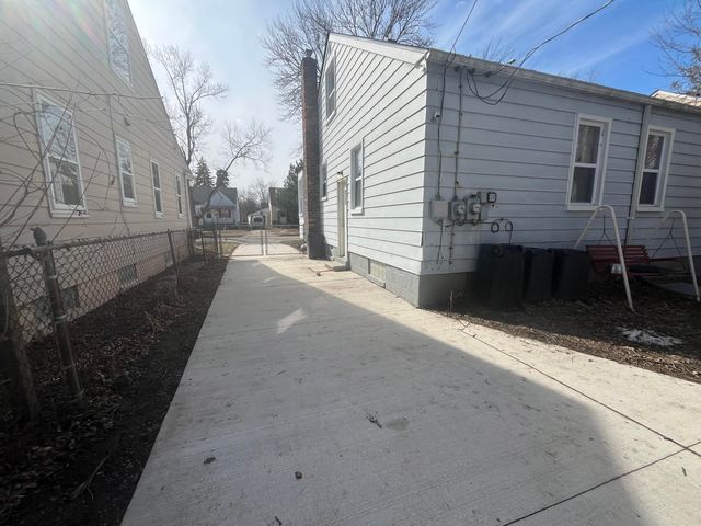 19977 Elkhart Street, Harper Woods City, MI 48225